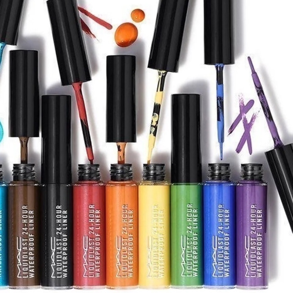 MAC PRIDE RARE LIMITED EDITION EYELINER (VILOET)